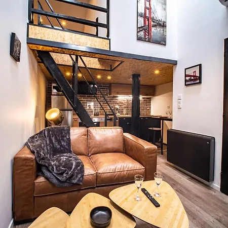 Le Petit Macaron Industriel Hyper Centre 5min Place Stan Insolites